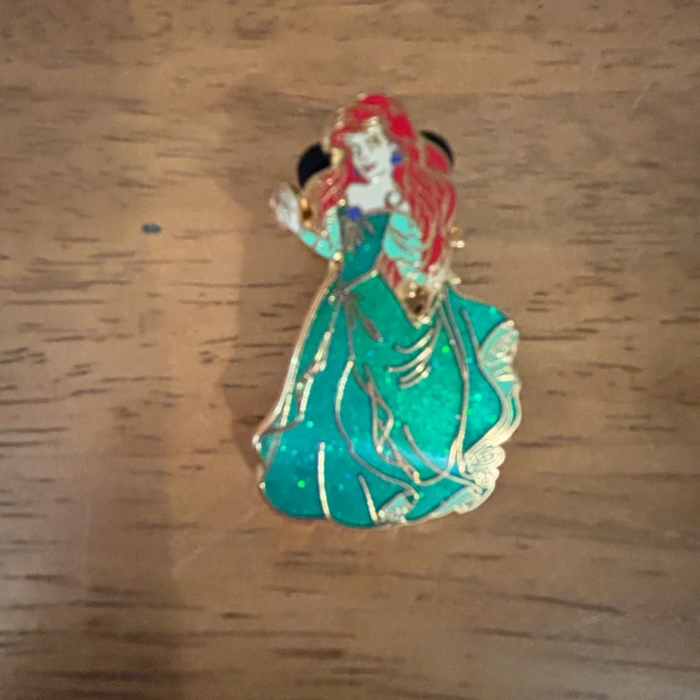 Disney 2012 The Little Mermaid Princess Ariel Glitter Dress Pin